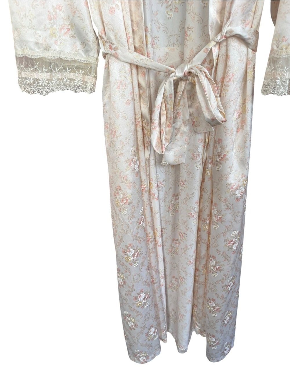 vintage Christian Dior "Le Connaisseur" satin soft floral pattern robe - Picture 3 of 10